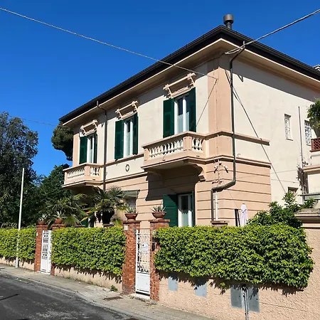 Pura Vida Viareggio