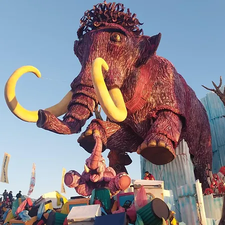 Pura Vida 3* Viareggio